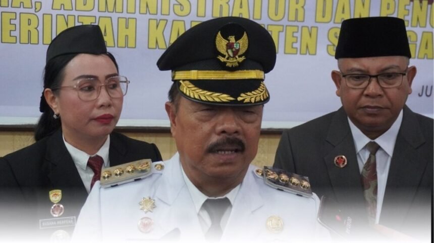 Foto : Bupati Sanggau, Di Dampingi Wakil Bupati dan Sekda